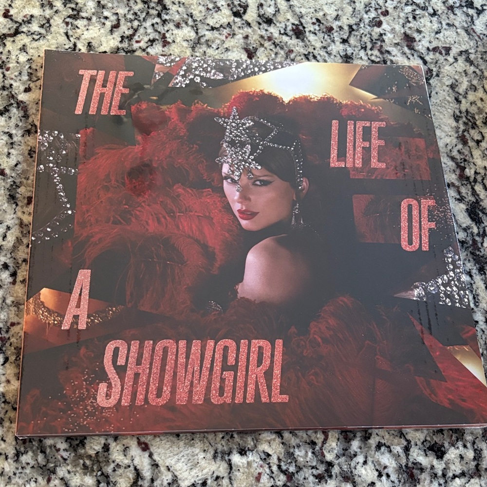 Taylor Swift Red Lipstick And Lace Vinyl